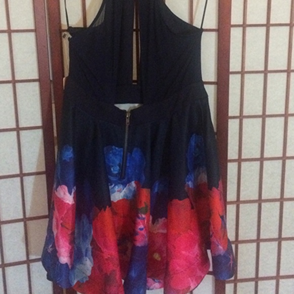 Floral Dress - Picture 2 of 3